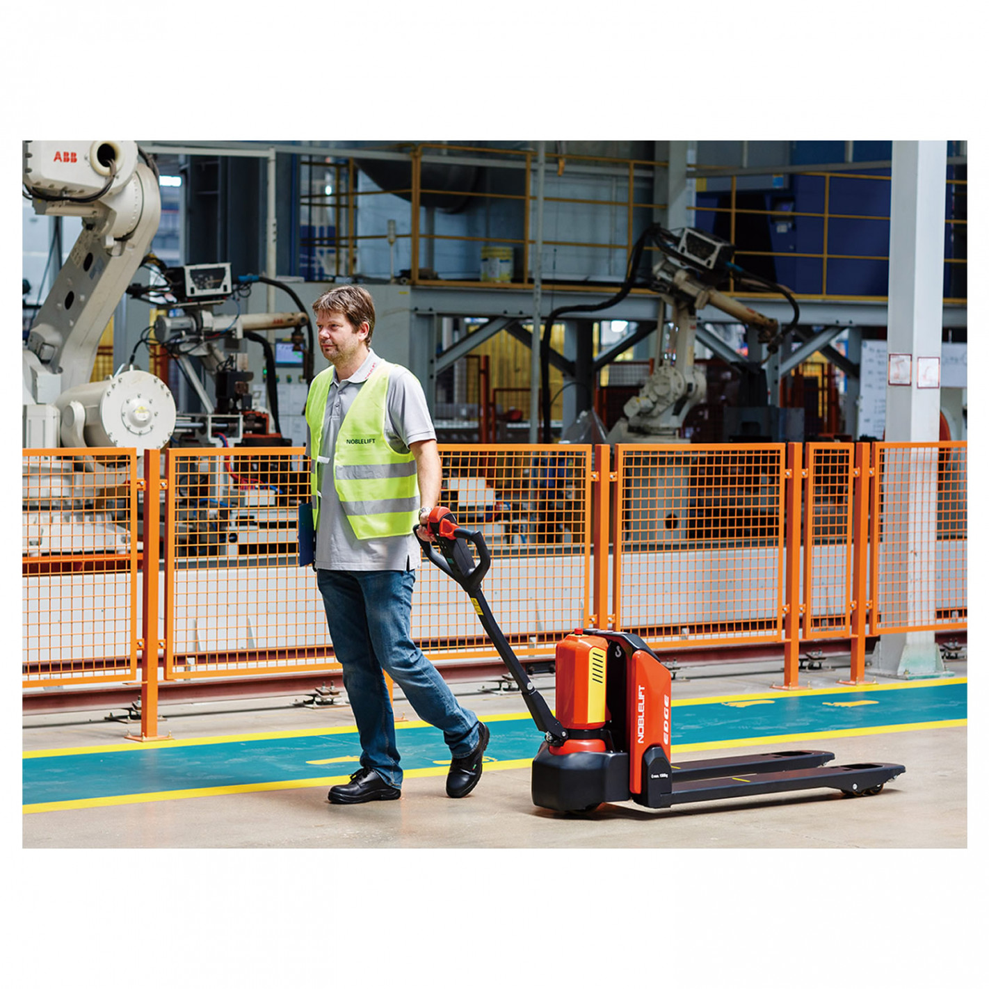 transpaleta-electrica-1500kg-pte15n 16